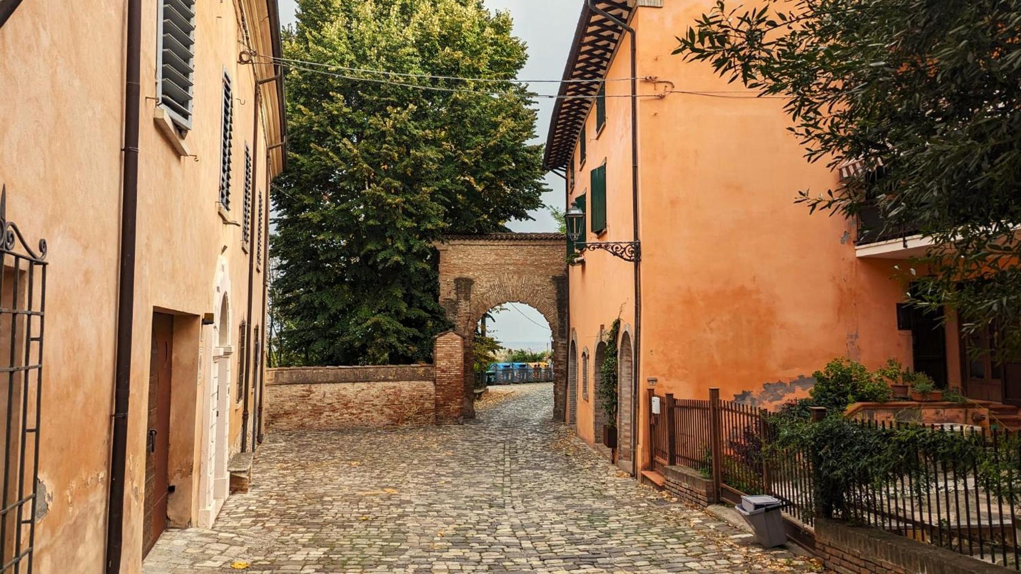 Relais B&B Corte Dei Turchi Longiano Exterior photo