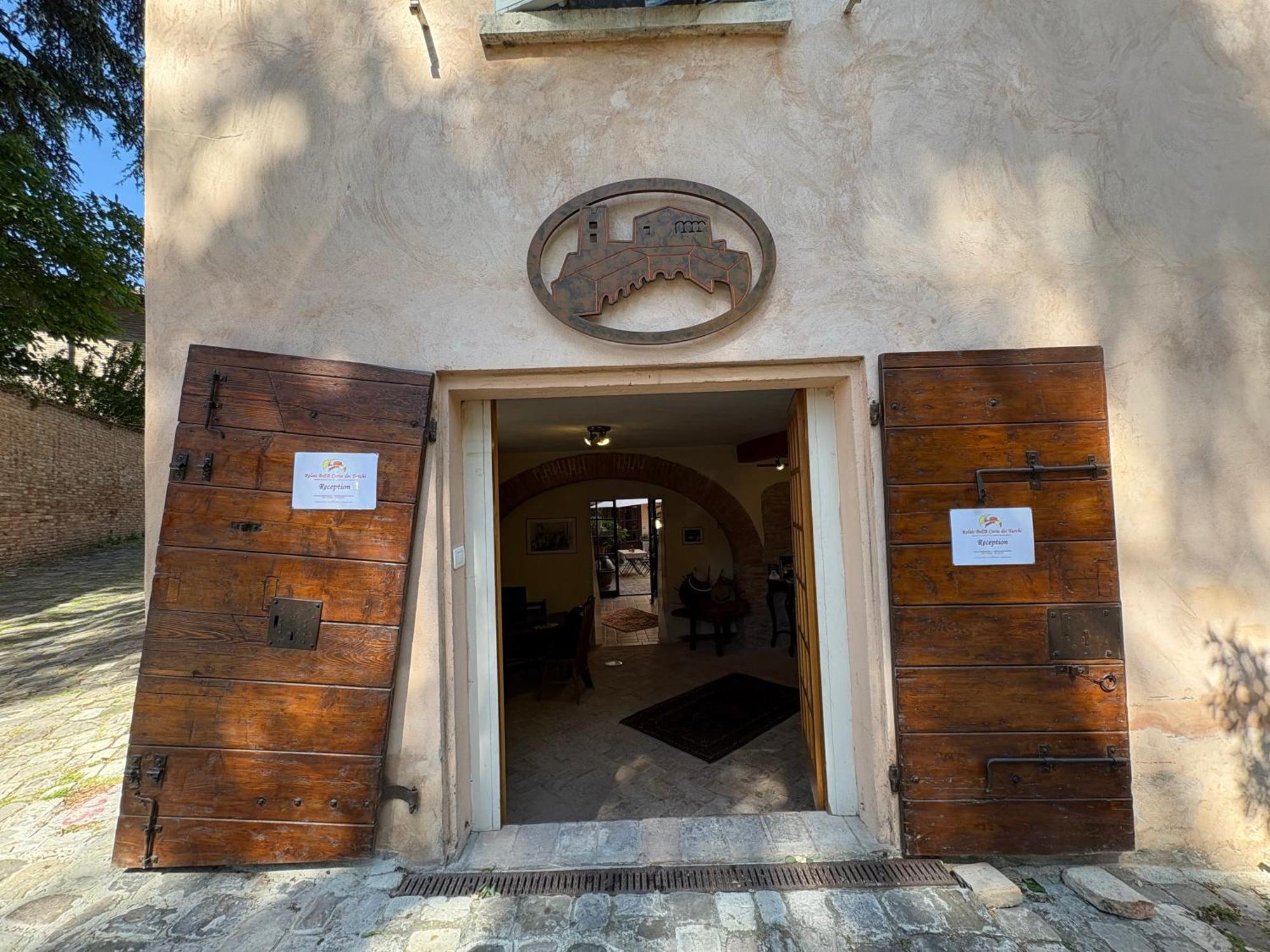 Relais B&B Corte Dei Turchi Longiano Exterior photo
