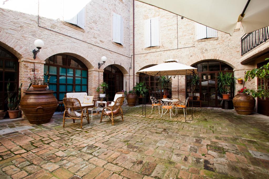 Relais B&B Corte Dei Turchi Longiano Exterior photo