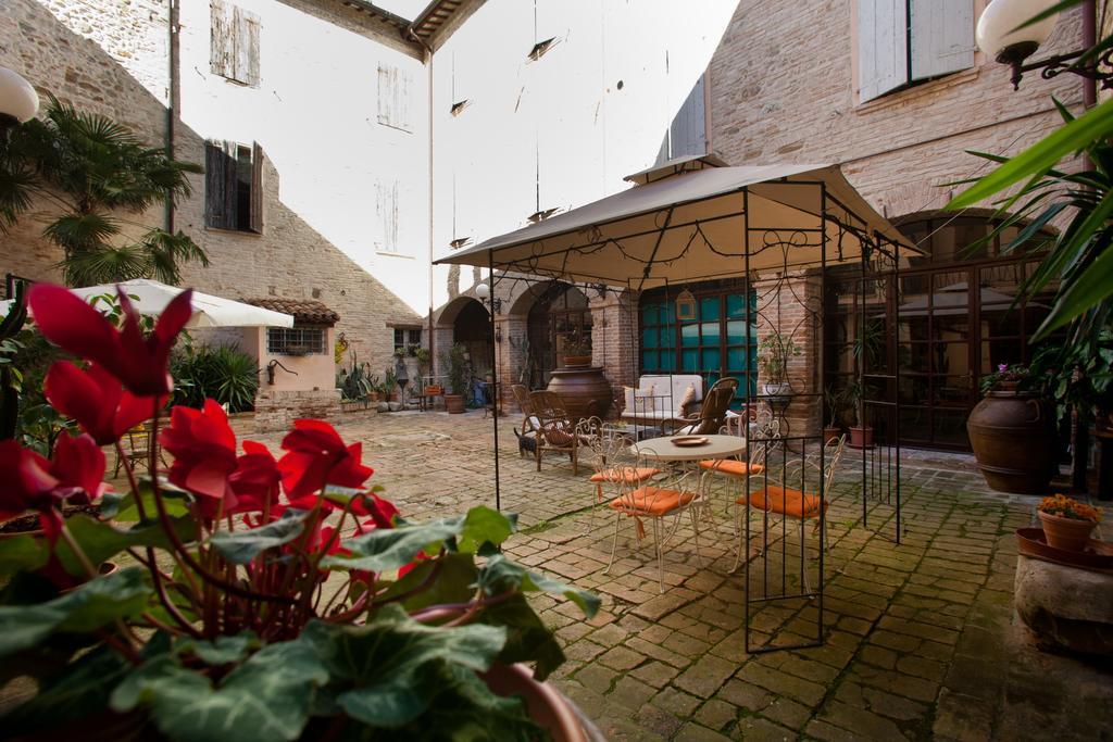 Relais B&B Corte Dei Turchi Longiano Exterior photo